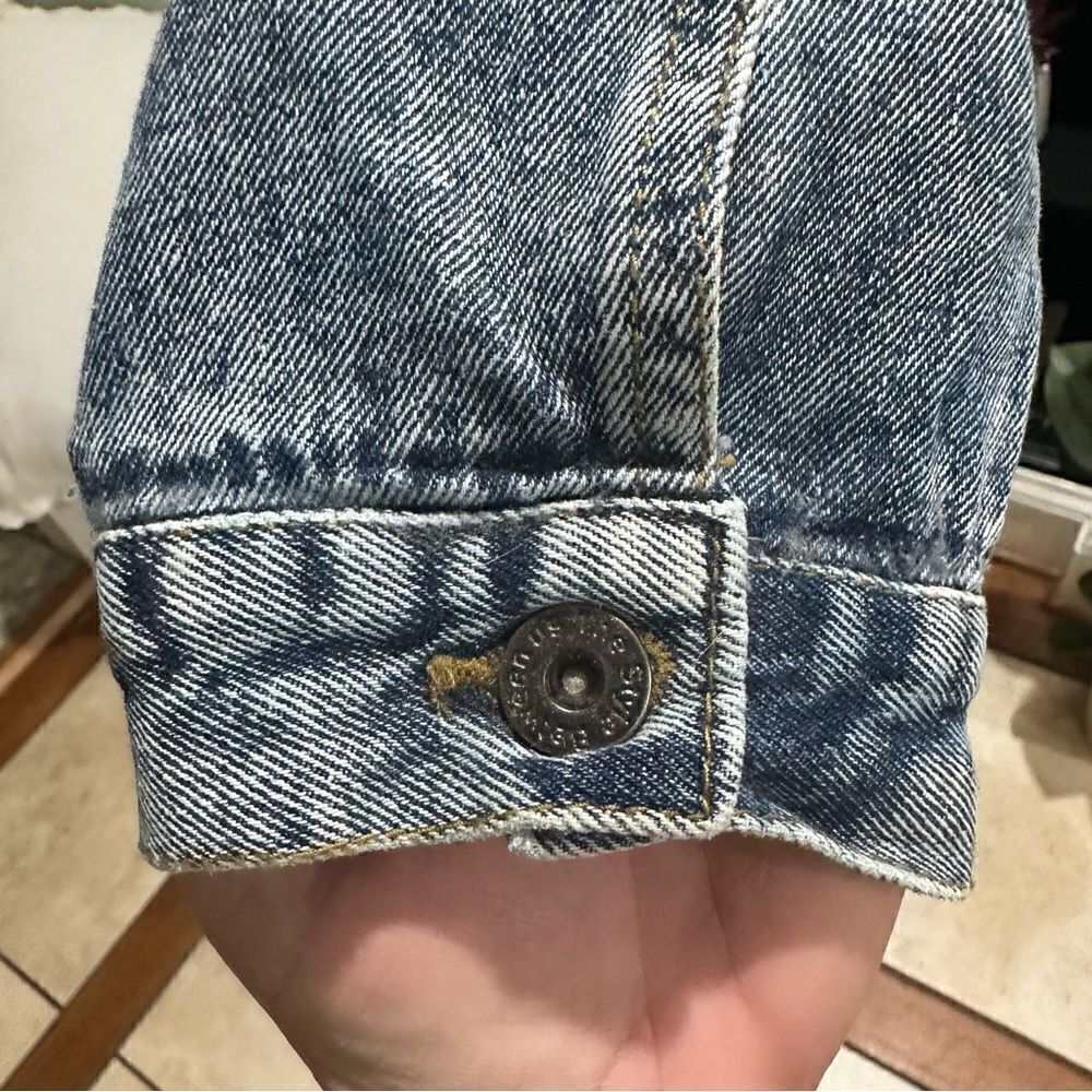 The Style Between Us Denim Jean Jacket Size M - Picture 10 of 11